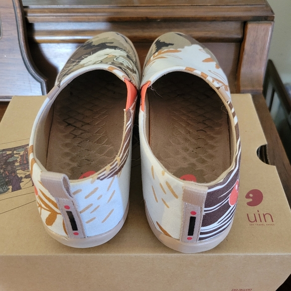 UIN Women's Sneakers - Cat Design in Brown and Orange - Picture 5 of 7